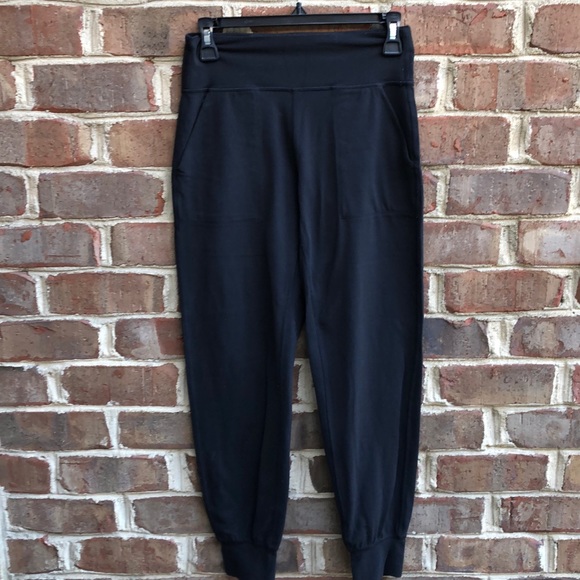 lululemon athletica Pants - Women’s Lululemon Align Jogger 28”